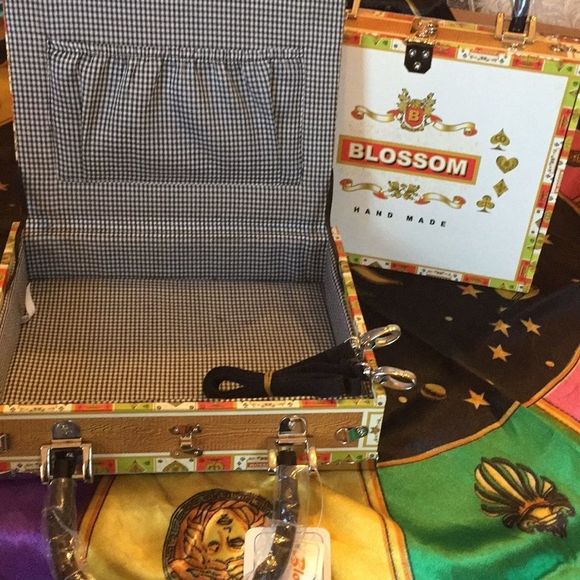 Cigar Box Purse - Picture 4 of 8